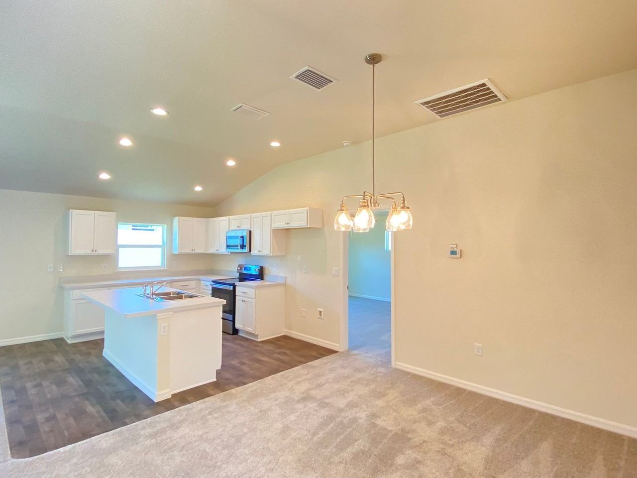 8190 N Wakefield Dr - Photo 6 of 41