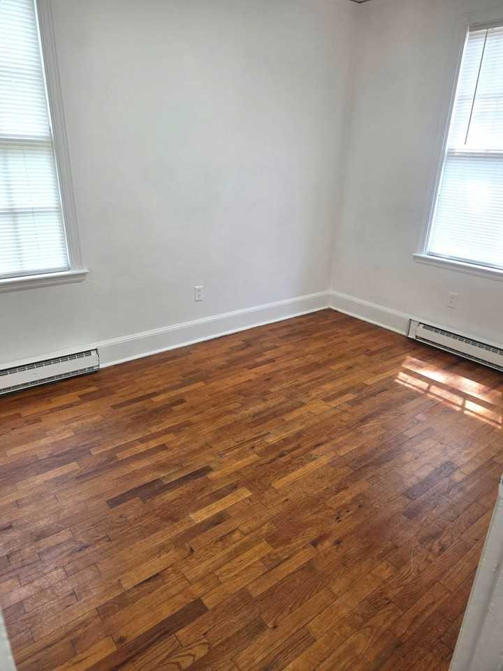 20 Franklin St - Photo 2 of 6