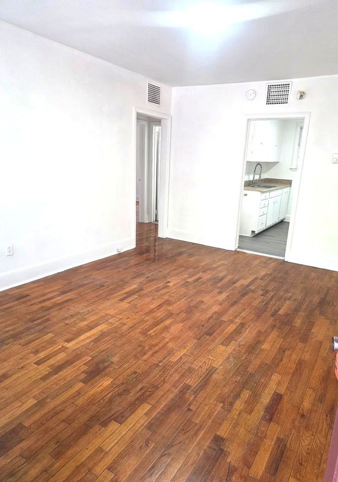 20 Franklin St - Photo 6 of 6