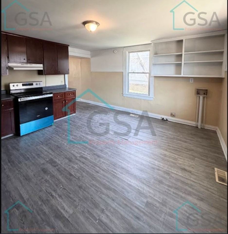 10 10th St - Photo 3 of 17