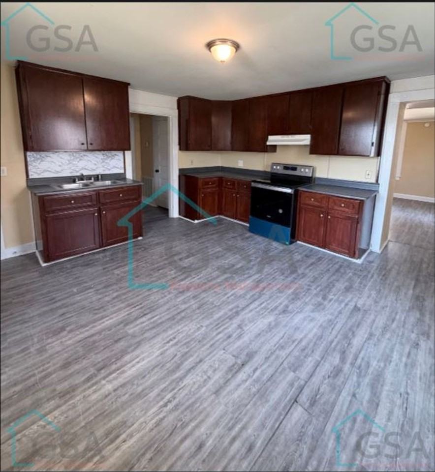 10 10th St - Photo 4 of 17