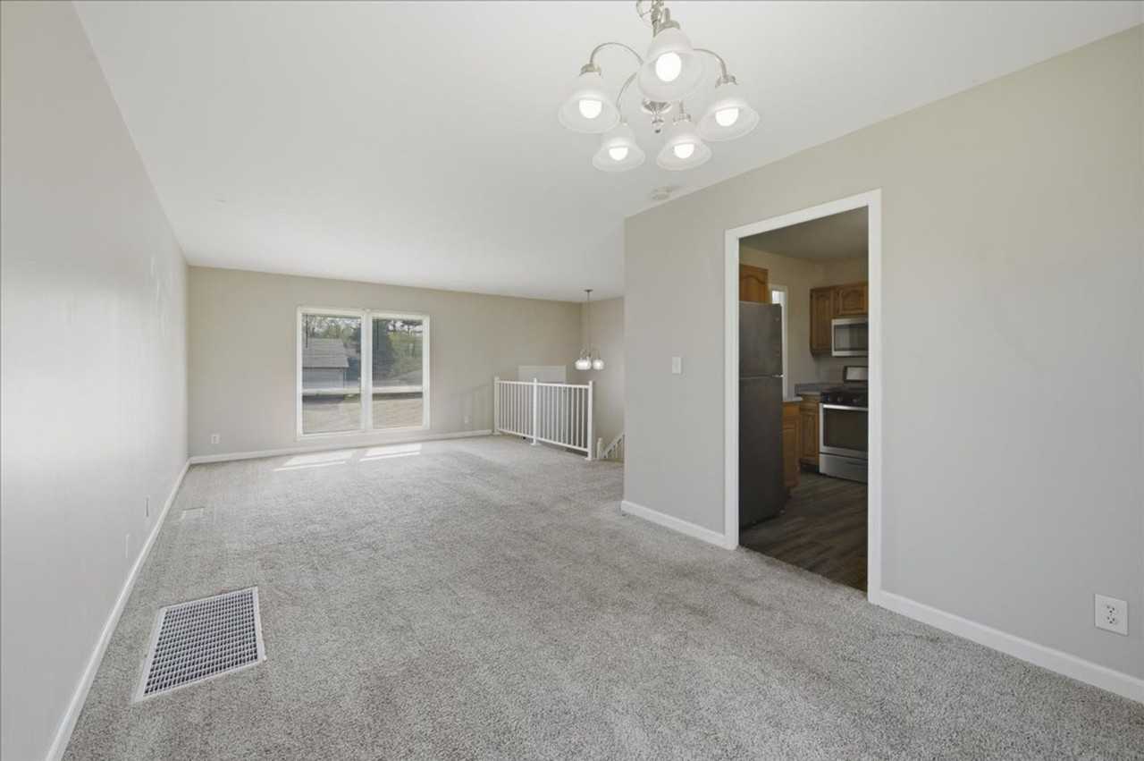 3226 Voigt Dr - Photo 3 of 17