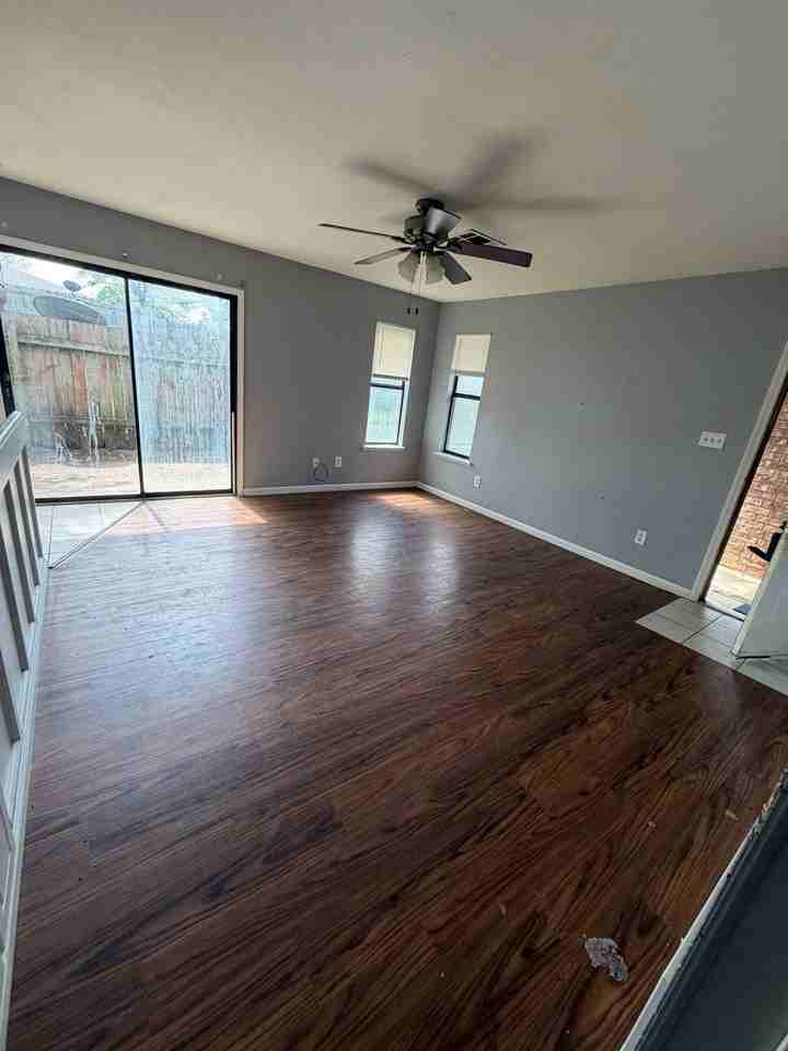 2511 oakhurst drive - Photo 4 of 8