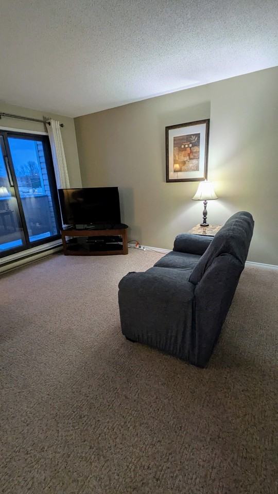 4609 50th Avenue Northeast #203 - Photo 4 of 13