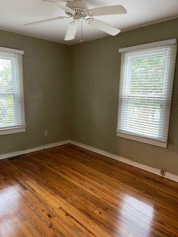 1509 Yancey St - Photo 2 of 9