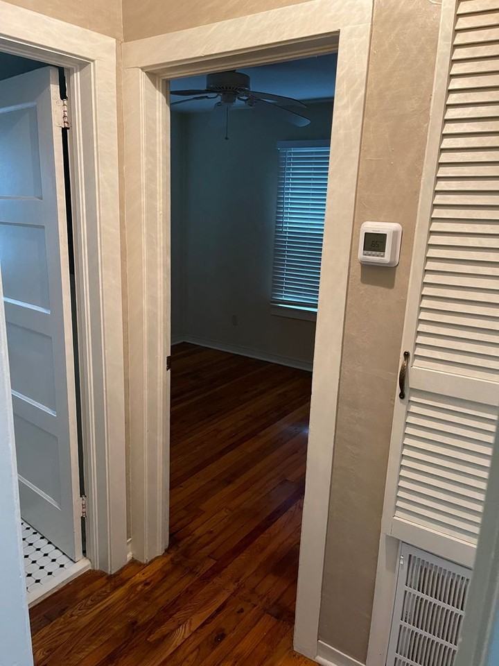 1509 Yancey St - Photo 3 of 9