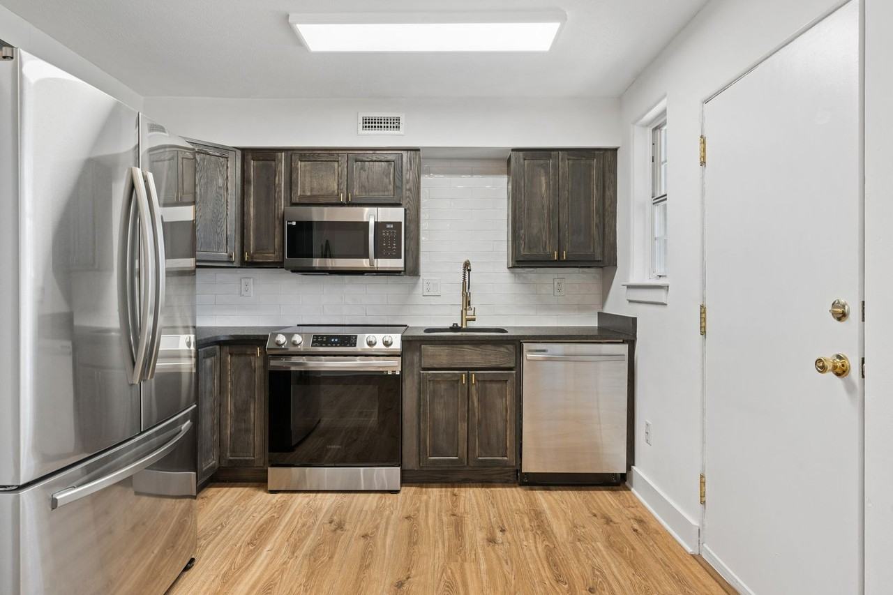 55 Faris Cir - Photo 2 of 15