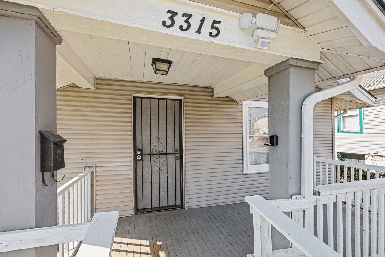 3315 E 52nd St - Photo 2 of 14