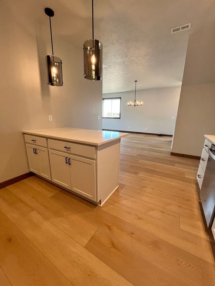 2405 Caolinn Pl - Photo 7 of 29