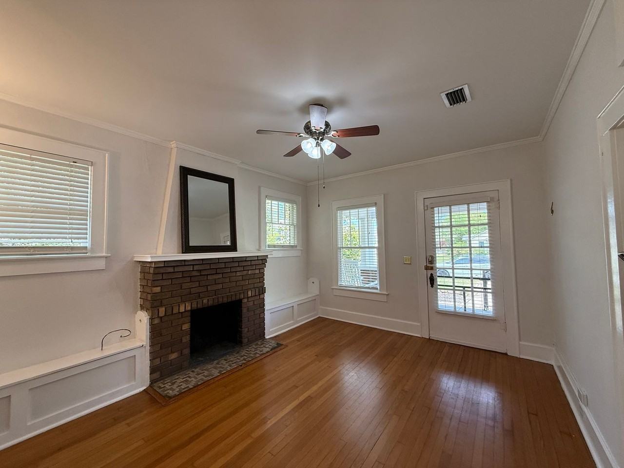 1721 N 16th Ave - Photo 2 of 21