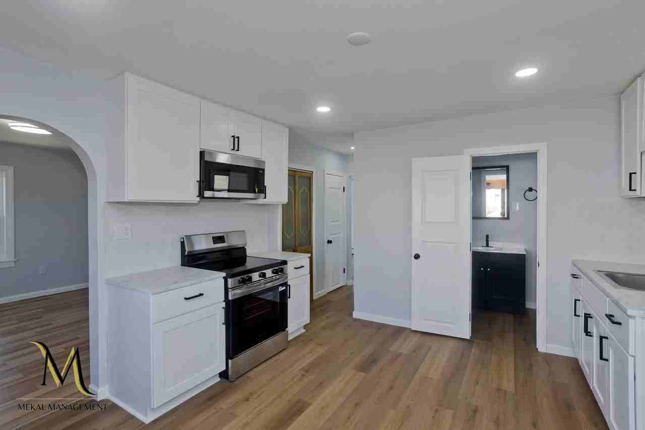 62 Jennings St - Photo 3 of 21