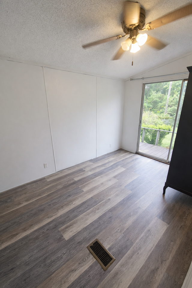 18640 Se 22nd Ln - Photo 4 of 9