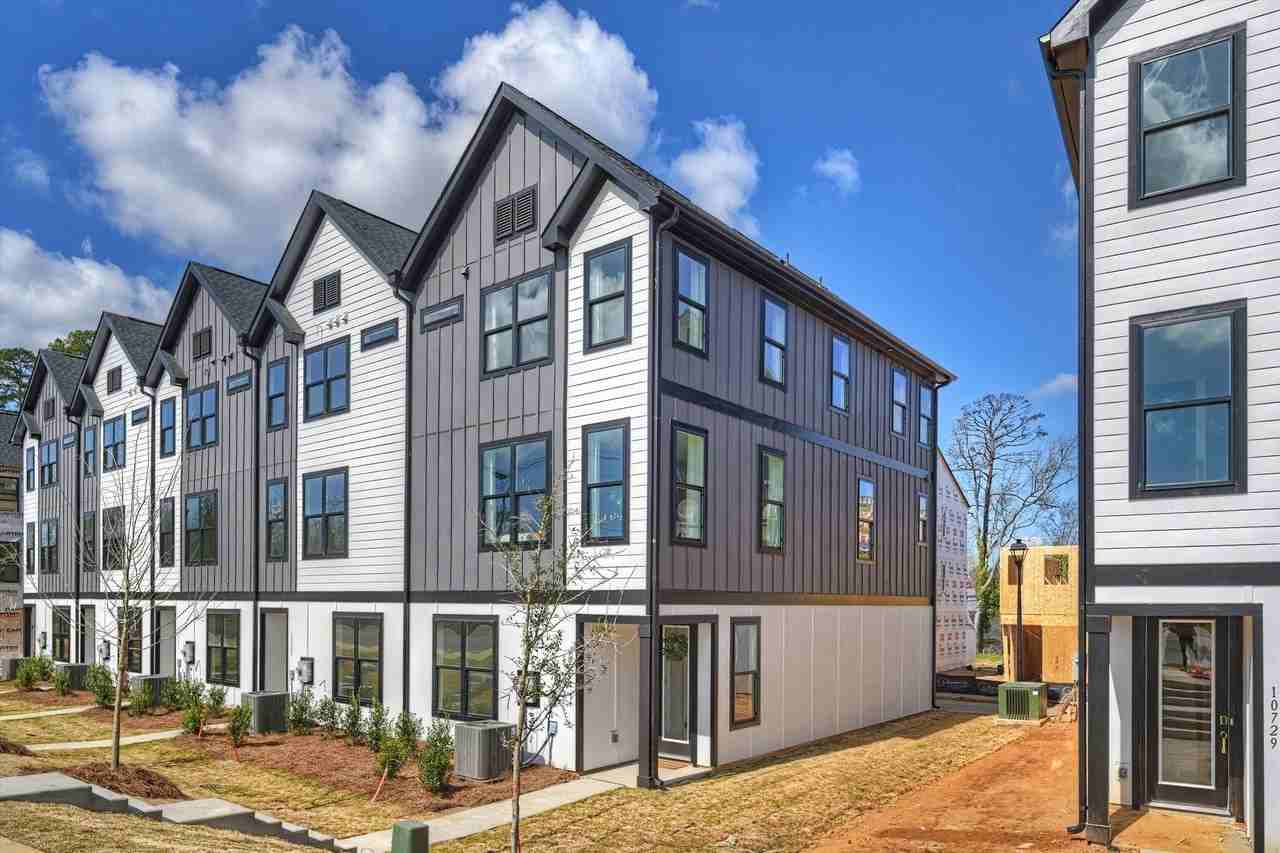 Reserve at Mallard Creek - Photo 2 of 12