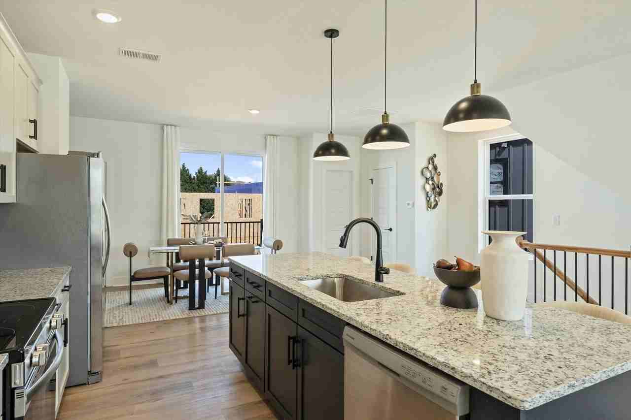 Reserve at Mallard Creek - Photo 5 of 12