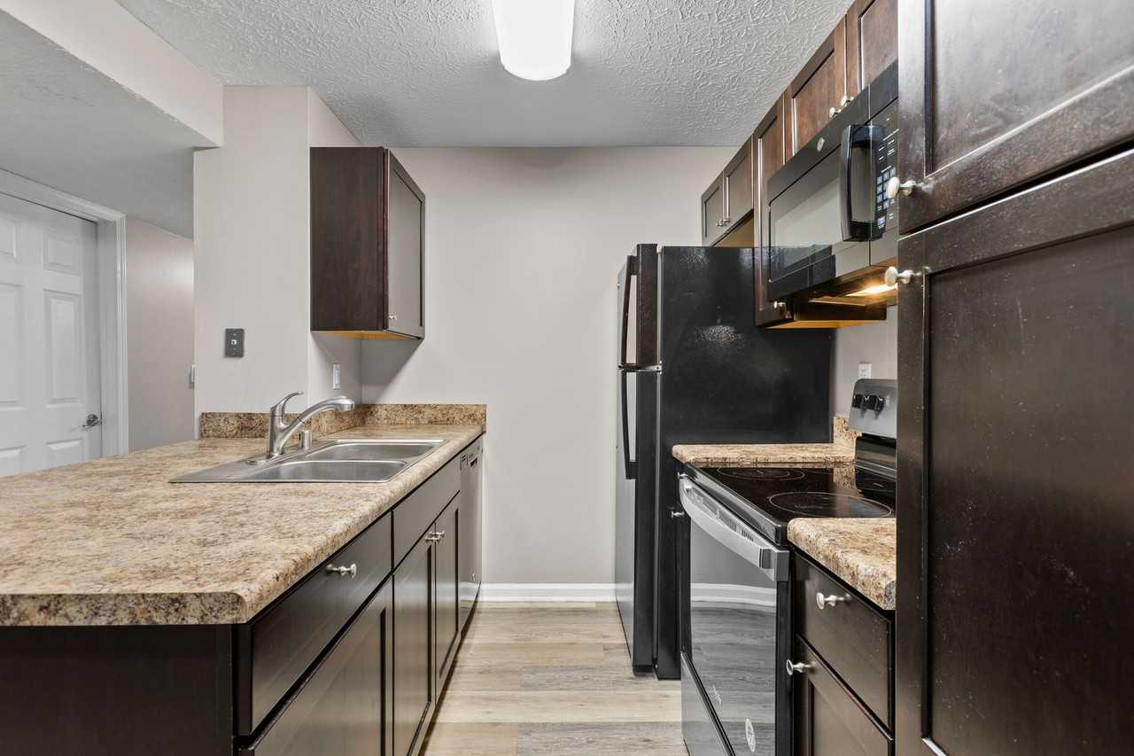 315 Bypass Plaza Dr - Photo 2 of 19