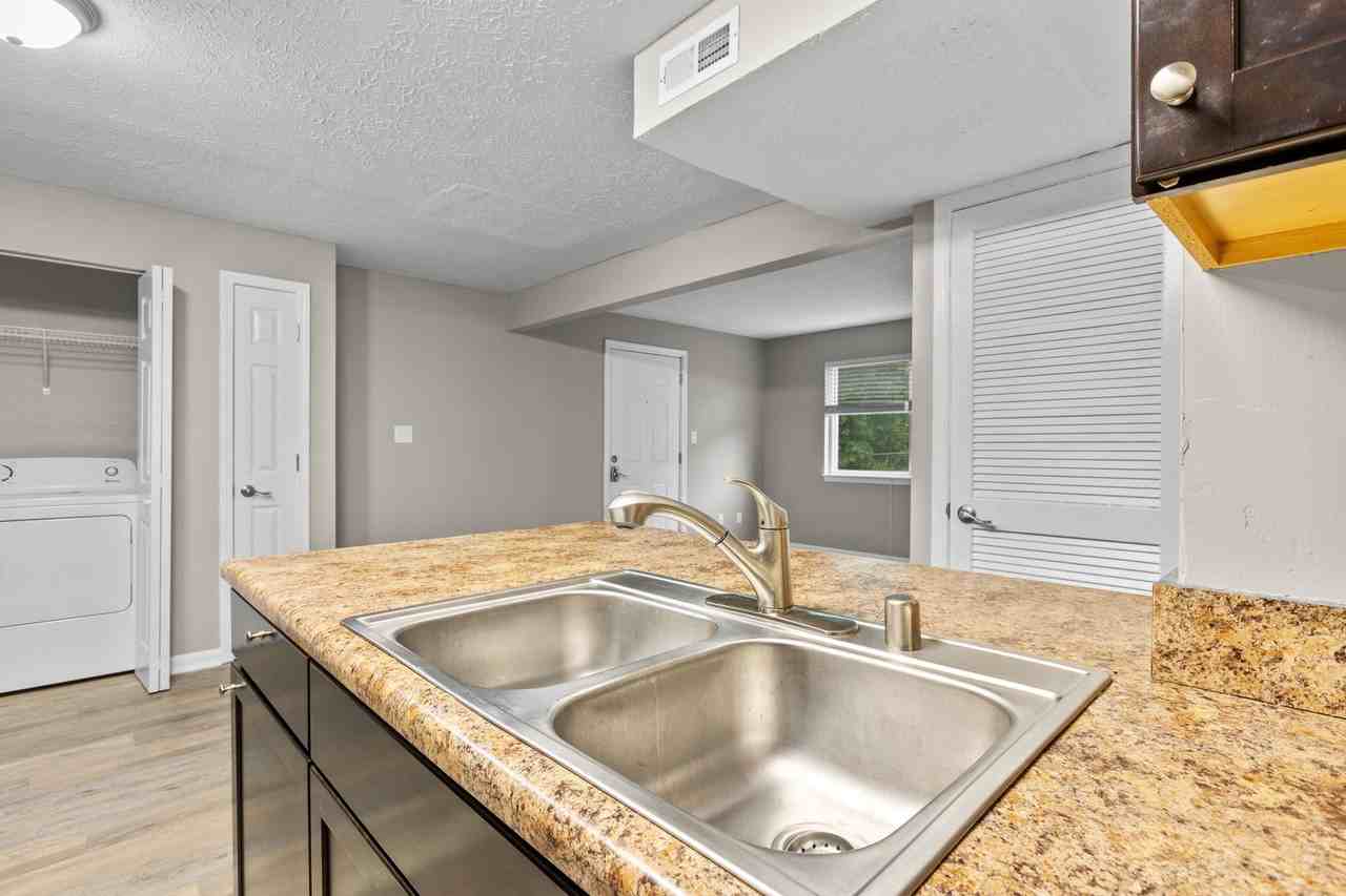 315 Bypass Plaza Dr - Photo 3 of 19