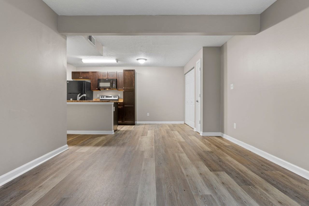 315 Bypass Plaza Dr - Photo 4 of 19