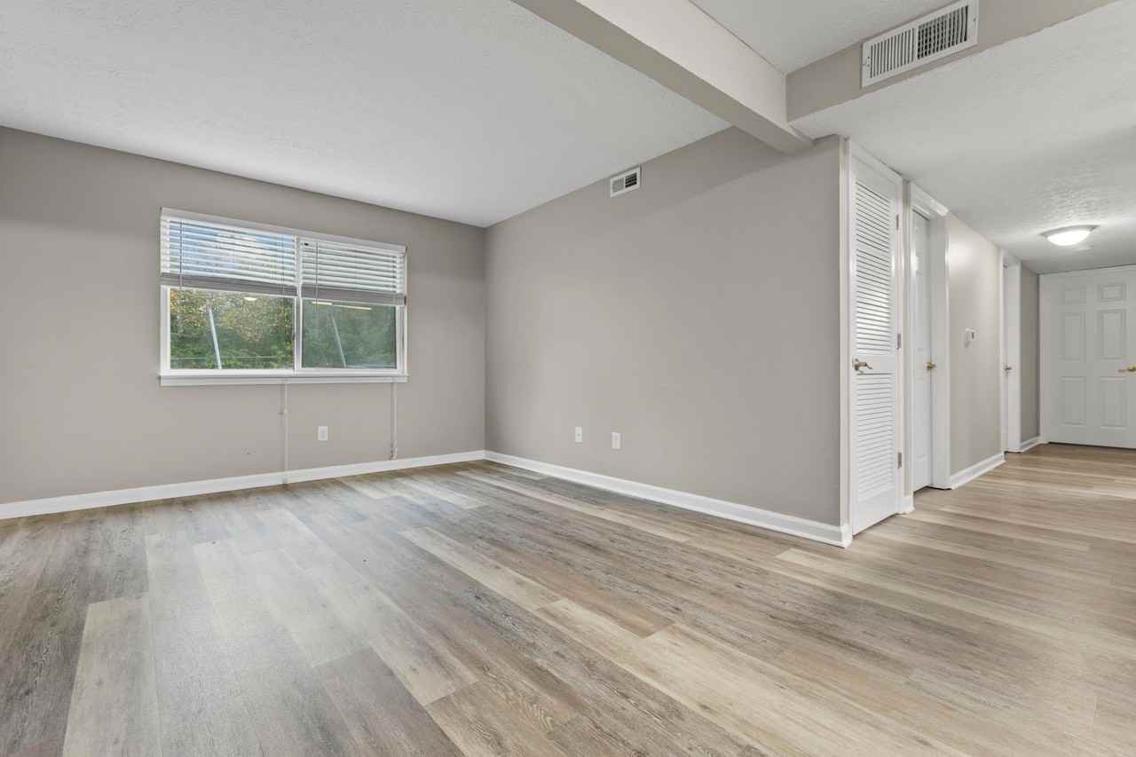 315 Bypass Plaza Dr - Photo 5 of 19