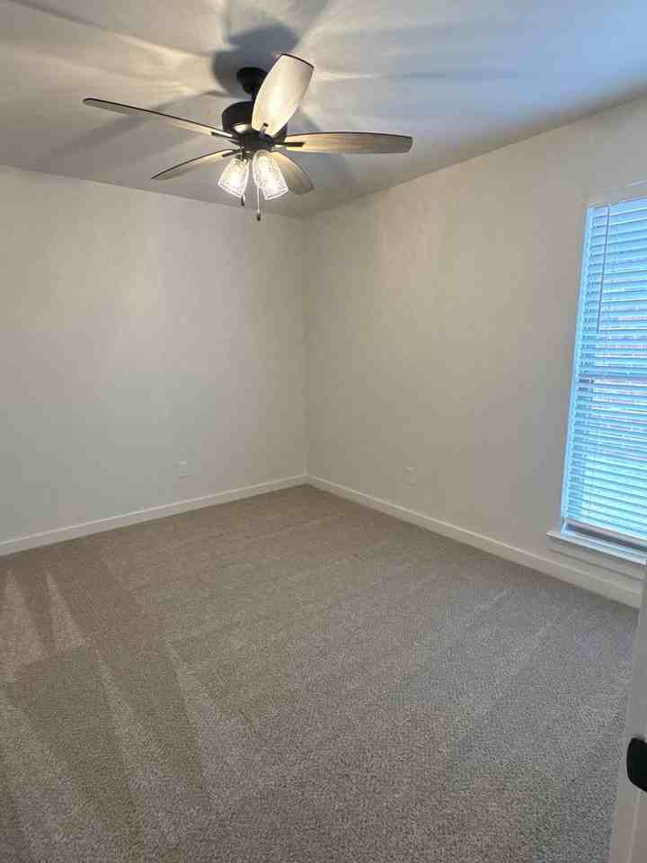 2418 Aberdeen Ave - Photo 6 of 8