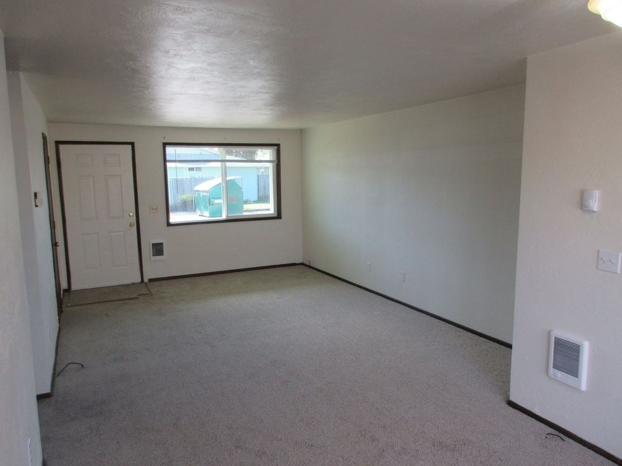 2788 Claxter Rd Ne - Photo 6 of 15