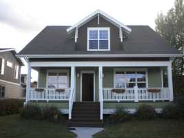 featured image of 4492 Alexander St