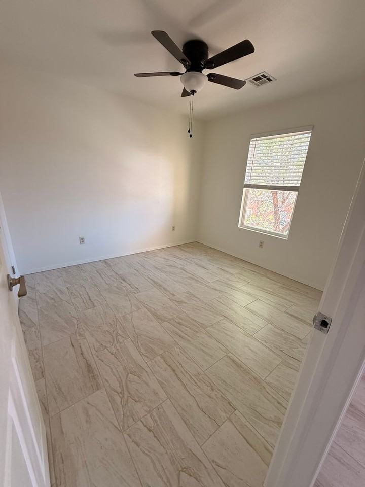 2300 Stern Dr - Photo 2 of 15