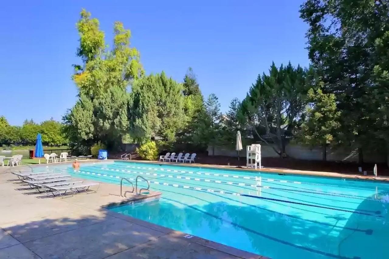 861 Lake Terrace Cir - Photo 7 of 33