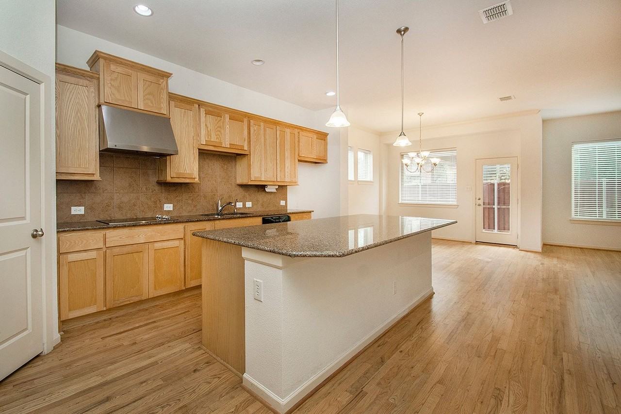 1212 Naples Dr - Photo 4 of 28