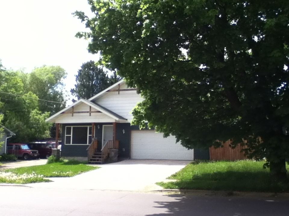 418 W Grant St - Photo 3 of 34