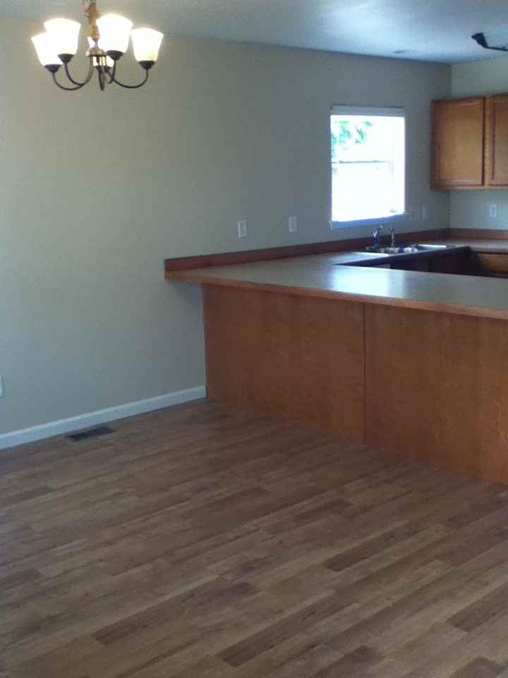 418 W Grant St - Photo 4 of 34