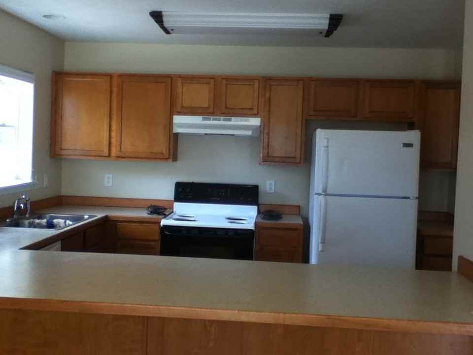 418 W Grant St - Photo 7 of 34