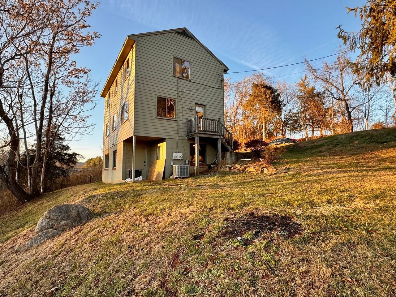 2442 Red Hill Rd - Photo 3 of 27