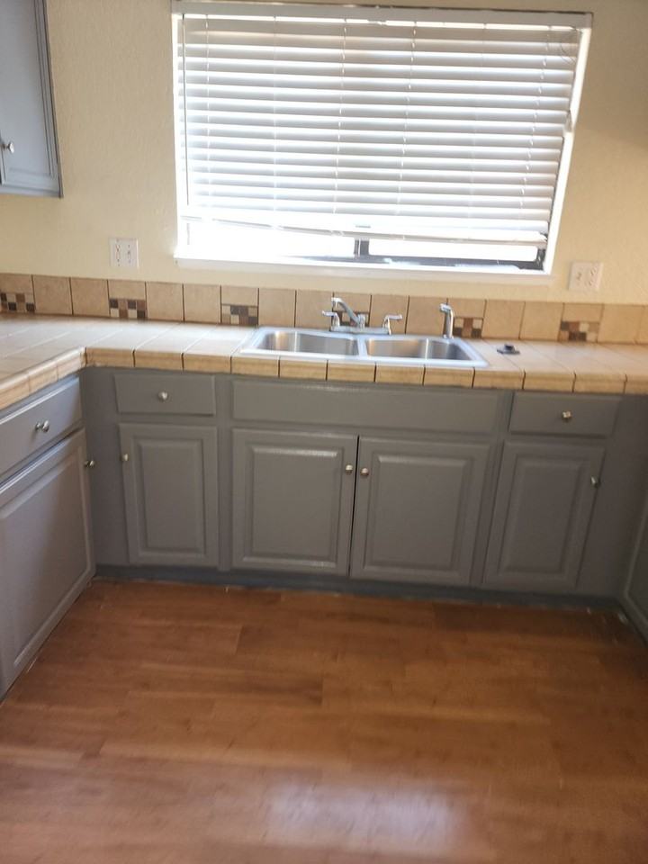 917 Panama Dr - Photo 4 of 22