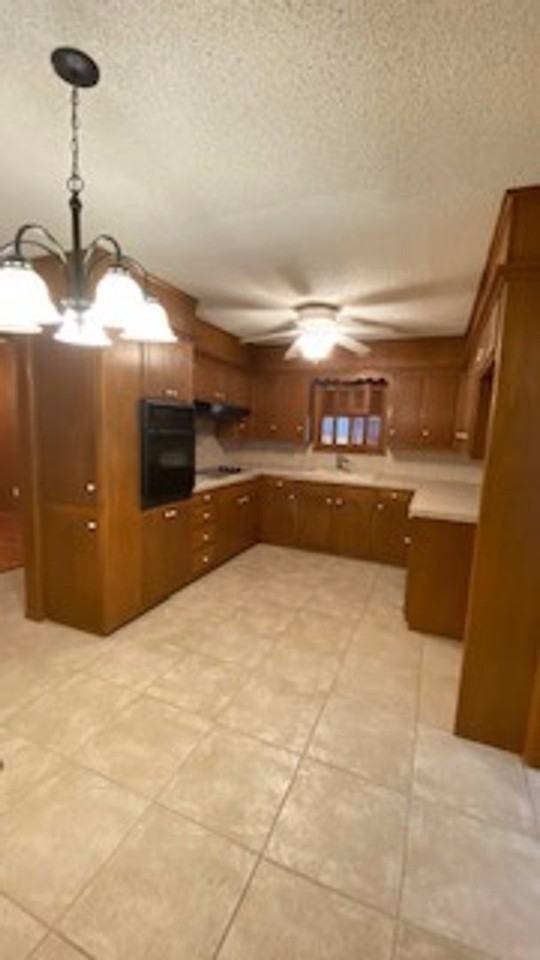 2325 S 38th St - Photo 2 of 20
