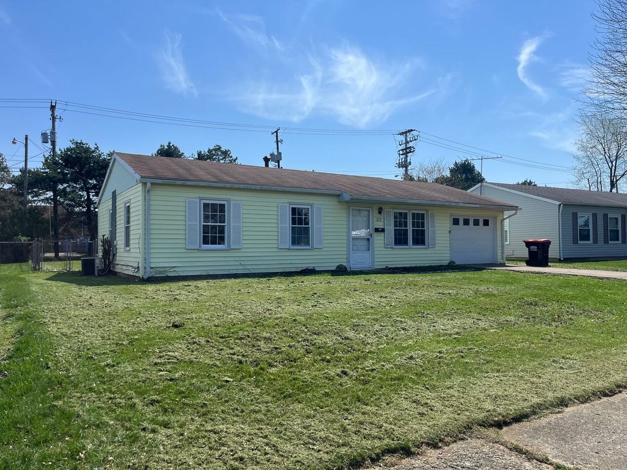 235 Fieldpoint Rd - Photo 2 of 2