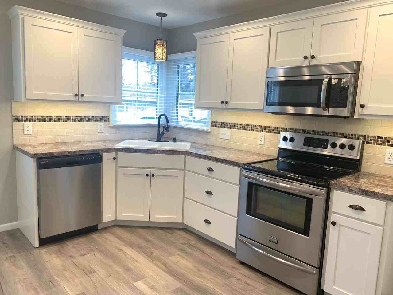 3686 Lee St - Photo 7 of 29