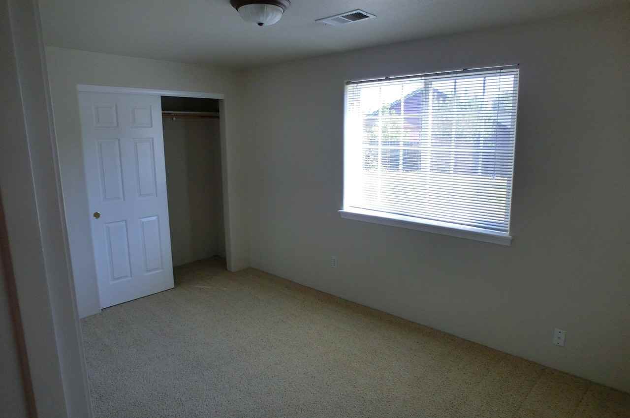 2639 Sw Allen Creek Rd - Photo 6 of 8