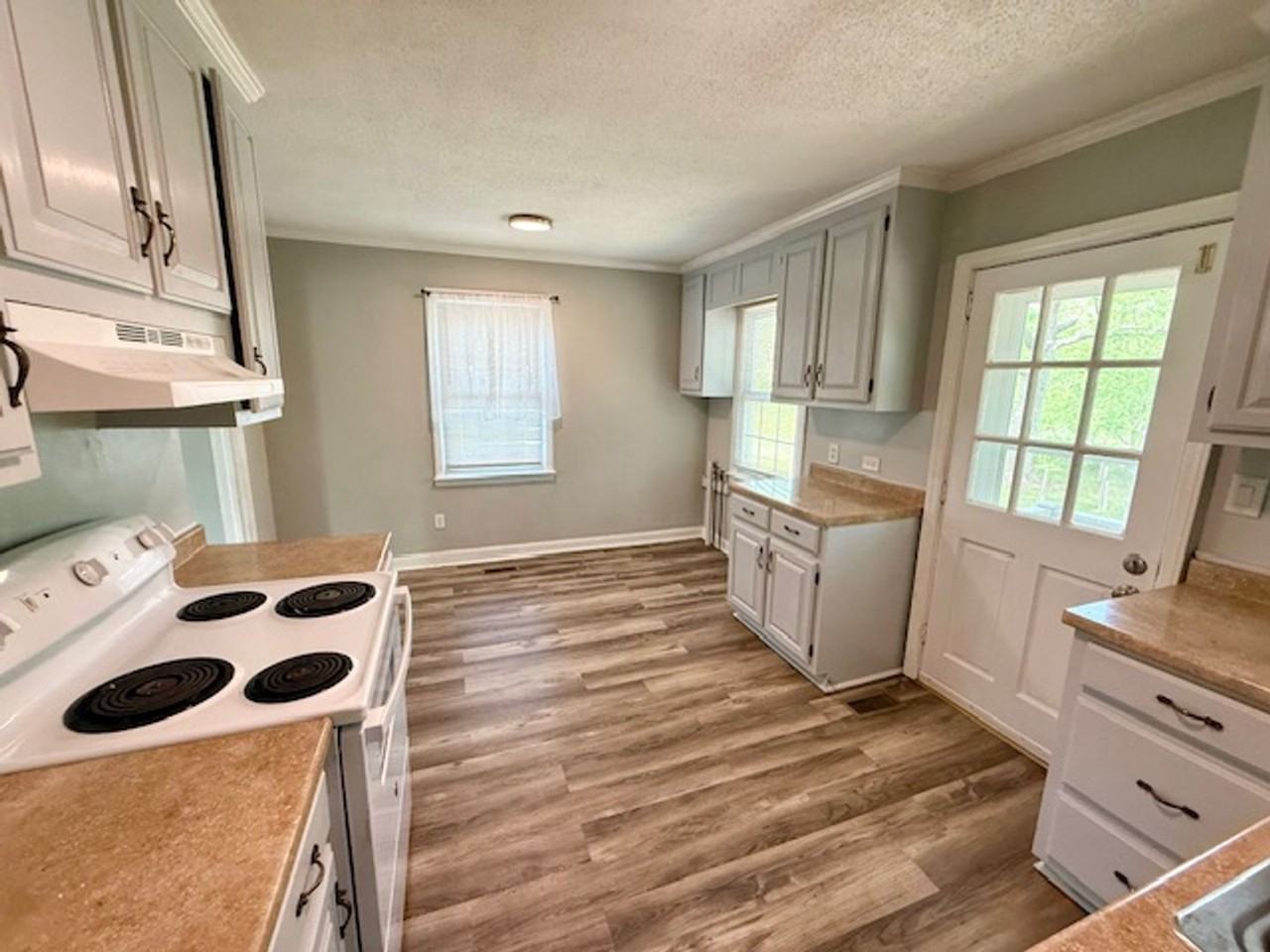 1416 Beech Dr - Photo 4 of 12