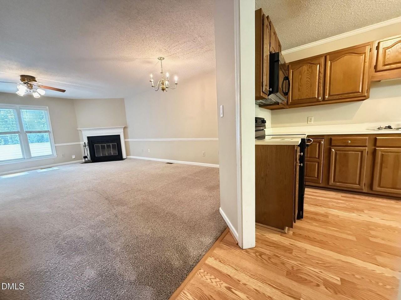 120 Greenmont Ln - Photo 3 of 22