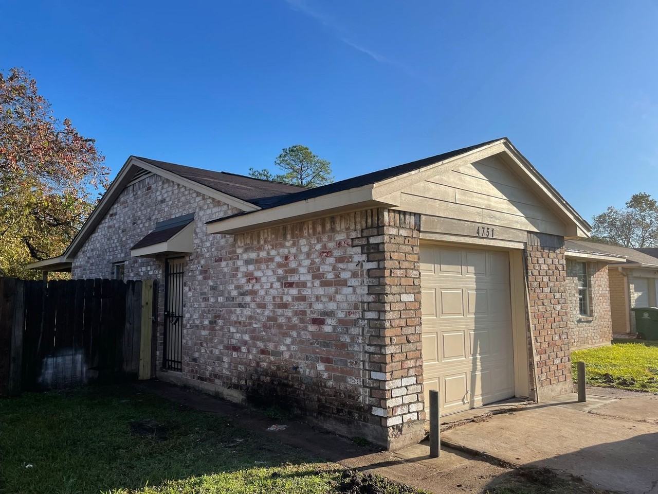 4751 E Ridge Creek Dr - Photo 2 of 13