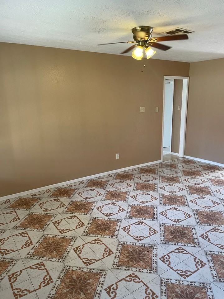 4751 E Ridge Creek Dr - Photo 4 of 13