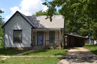 813 Lincoln Ave - Photo 1 of 1