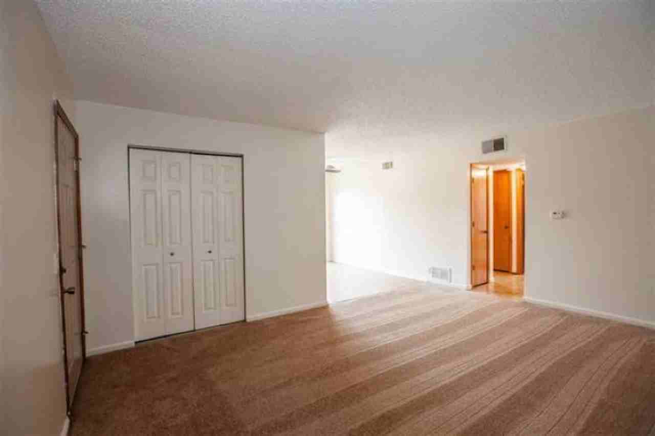 701 Dondee Dr #10 - Photo 3 of 12