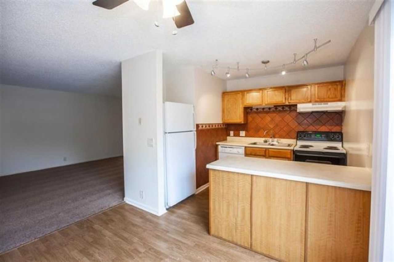 701 Dondee Dr #10 - Photo 4 of 12