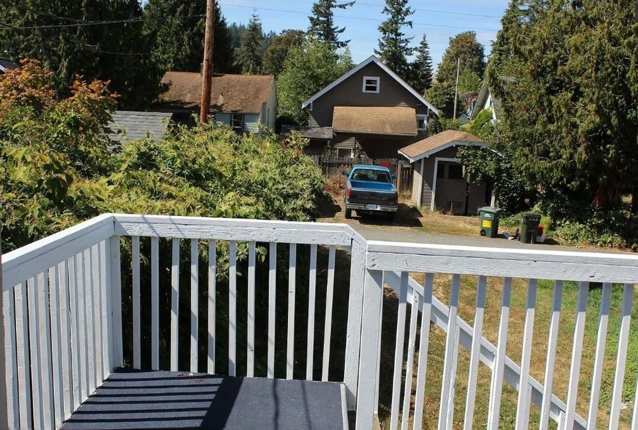 1109 Humboldt St - Photo 5 of 6