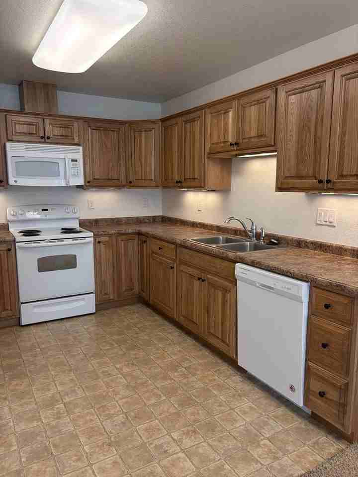 4385 Oro Blanco Dr - Photo 2 of 12