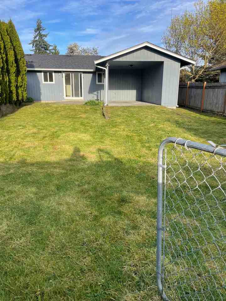 516 16th St Se - Photo 2 of 7