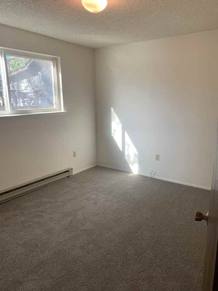 516 16th St Se - Photo 6 of 7