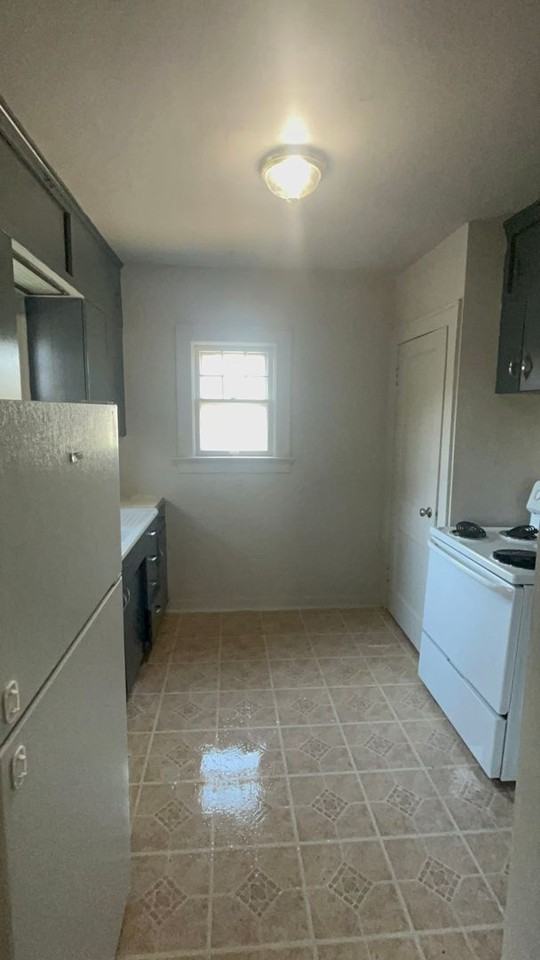 4026 Winter St - Photo 4 of 9