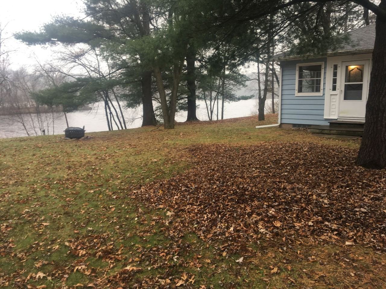 3320 Riverview Dr - Photo 2 of 10